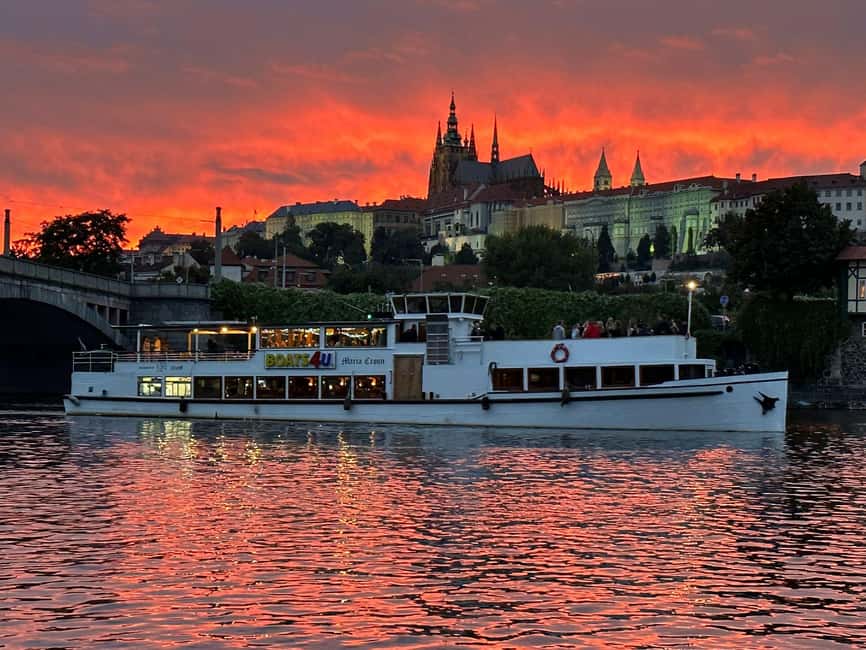 1-hour cruise with drinks included - Where you meet at František Embankment, Pier 16, and what to do when you arrive