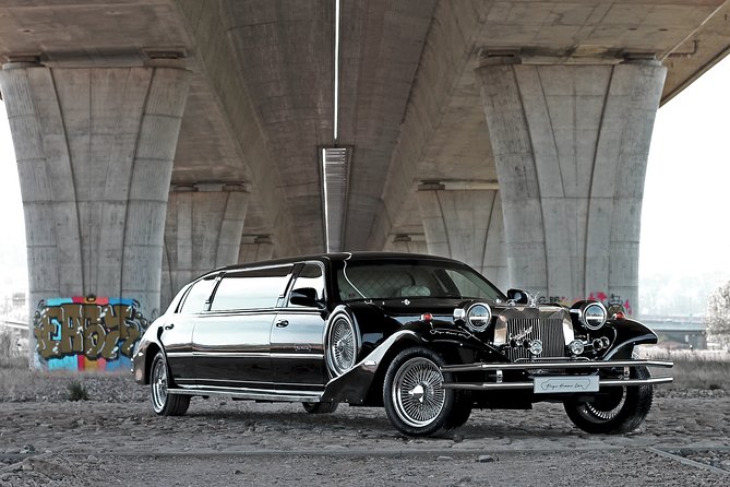 1 hour ride in vintage limousine - Key things to know before you go