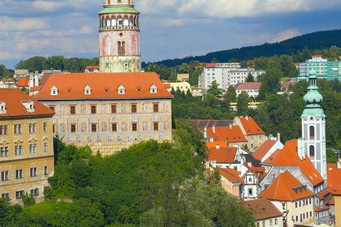 2-Day Hluboka and Cesky Krumlov Tour from Prague - Day 1 in Cesky Krumlov: Old Town walk, then the castle