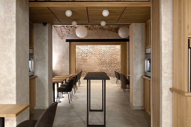 2 Hours Wine Tasting in a Historical Cellar in Krizikova - Small group size, pacing, and why it feels relaxed