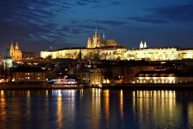 3-hour Prague by Night Walking Tour - Why Prague at night hits different