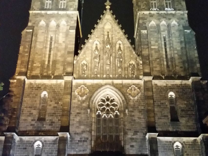 3-Hour Prague Castle & Interiors Tour - Guide Style, Group Size, and Language Switching