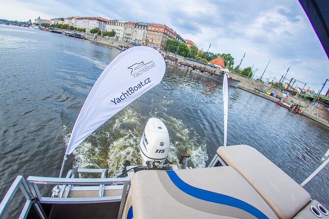 3 Hours Prague Private Boat Cruise Beer or Prosecco Unlimited - Unlimited drinks: how to think about the beer or Prosecco choice