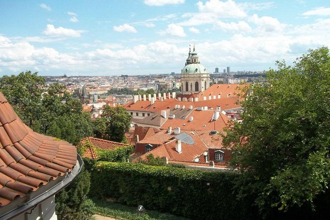 6-hour Welcome to Prague Private Tour - Getting Picked Up, Settled, and Ready to Walk