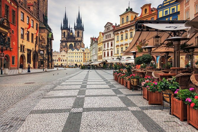 Airport Transfer: Prague Airport PRG to Prague by Luxury Van - Timing, route, and what to expect from the ride