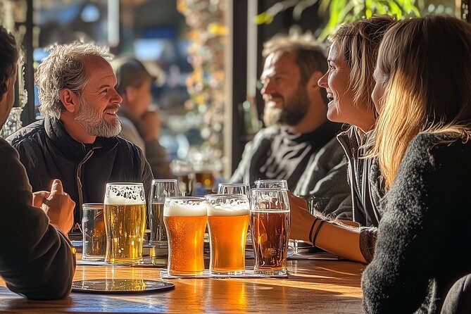 Alternative bar tour with dinner in the art district - Timing, meeting point, and how the night flows