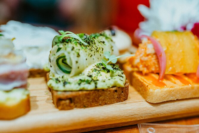 Award-Winning Prague Evening Old Town Food and Drink Tour - What You Actually Get: Full-Meal Czech Bites, 4 Drinks, and a Take-Home Map