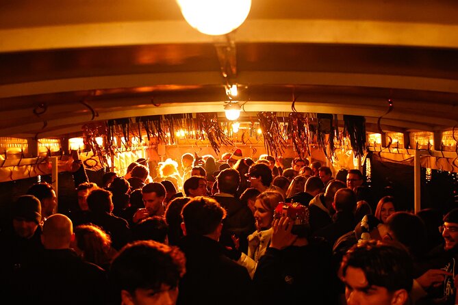 Boat Party + Epic Club After Party - Charles Bridge at Sunset: The Quick Wow Moment