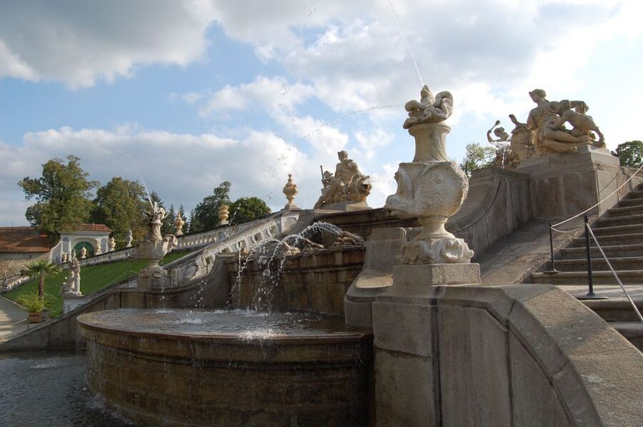 Český Krumlov: 2 Hour Private Walking Tour with Guide - Barber’s Bridge and Cloak Bridge: why bridges are the star here