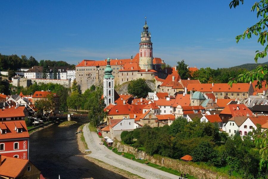 Český Krumlov - FULL DAY TRIP WITH LIVE GUIDE - Why Český Krumlov feels like a story, not a sightseeing list