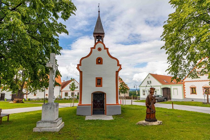 Český Krumlov & Holašovice UNESCO Village Small Group Day Tour - Who Should Book This Tour (and Who Might Prefer Something Else)