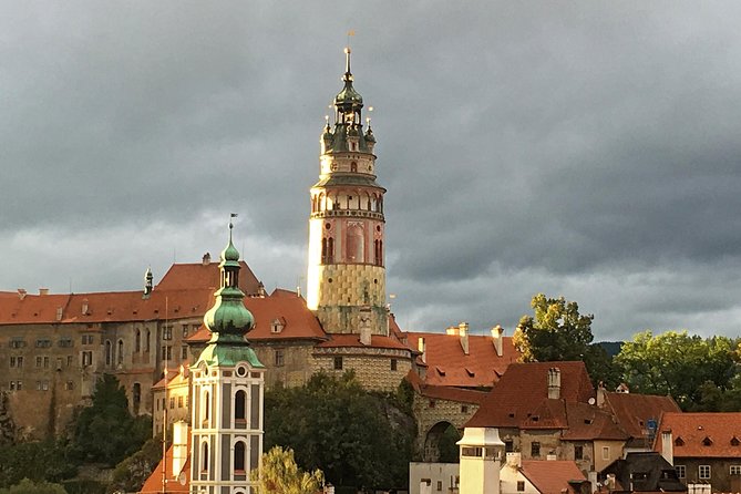 Cesky Krumlov Old Town Private Walking Tour - The Guide Experience: Stories That Make the Buildings Make Sense