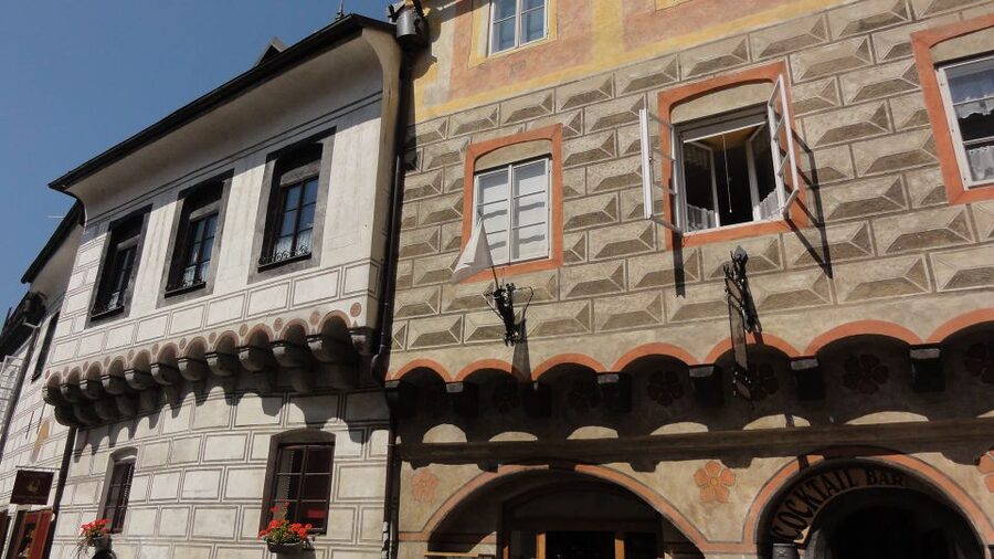 Cesky Krumlov Private Day Trip from Prague - Krumlov Castle: Beautiful Grounds When Open, Practical Planning When Closed