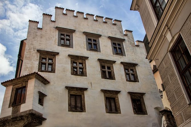 Cesky Krumlov Private day trip from Prague with Lunch and Castle admission - The medieval center after lunch: where the 14th-century vibe hits