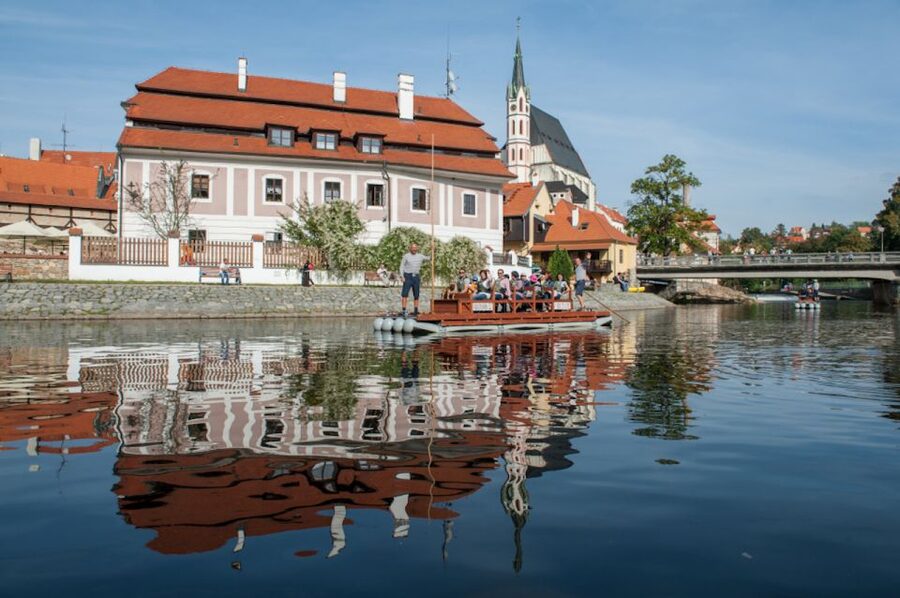 Český Krumlov: Wooden Raft River Cruise - Price and value at about $35: what you are really paying for