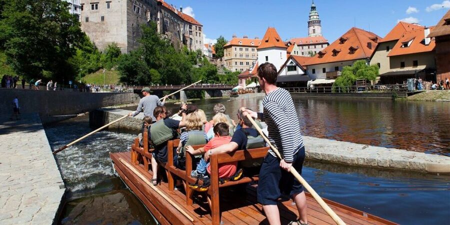 Český Krumlov: Wooden Raft River Cruise - What makes the wooden raft feel authentic