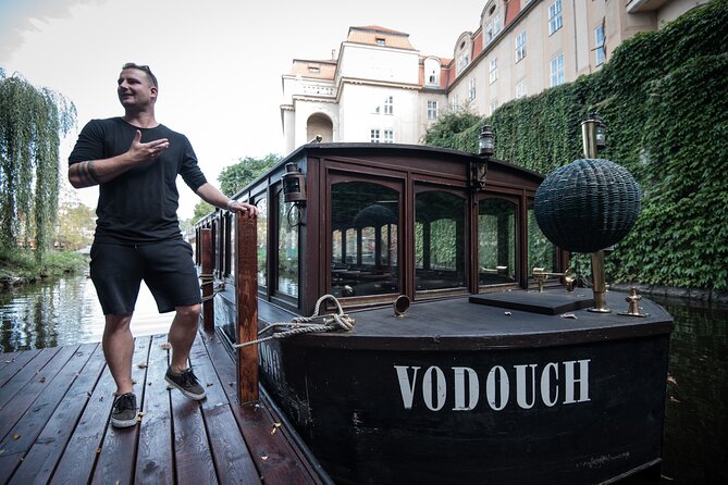 Charles Bridge: River Boat Cruise & Guided Tour ️with PragueWay - Meeting in Malá Strana, then easing into the Lesser Town vibe