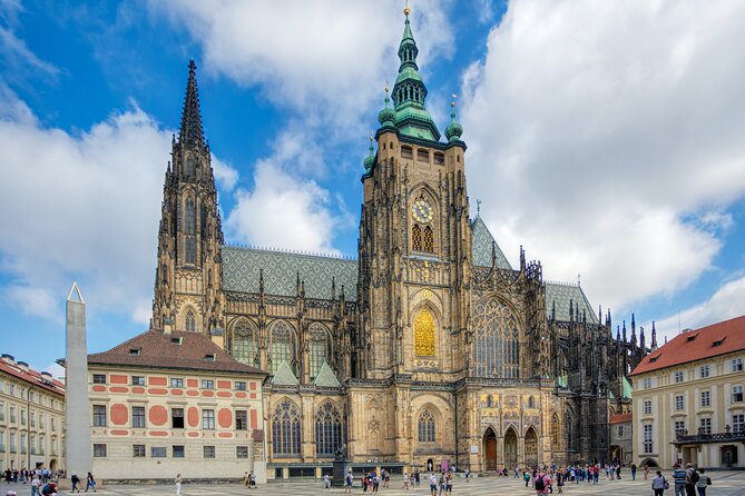 Classic Prague Castle Tour, Strahov Monastery & Castle District - Strahov Library: the stop that turns curiosity into a payoff