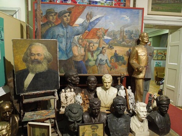 Communism and World War 2 Prague City Tour - Why Prague’s WWII to communism story works best on an e-bike