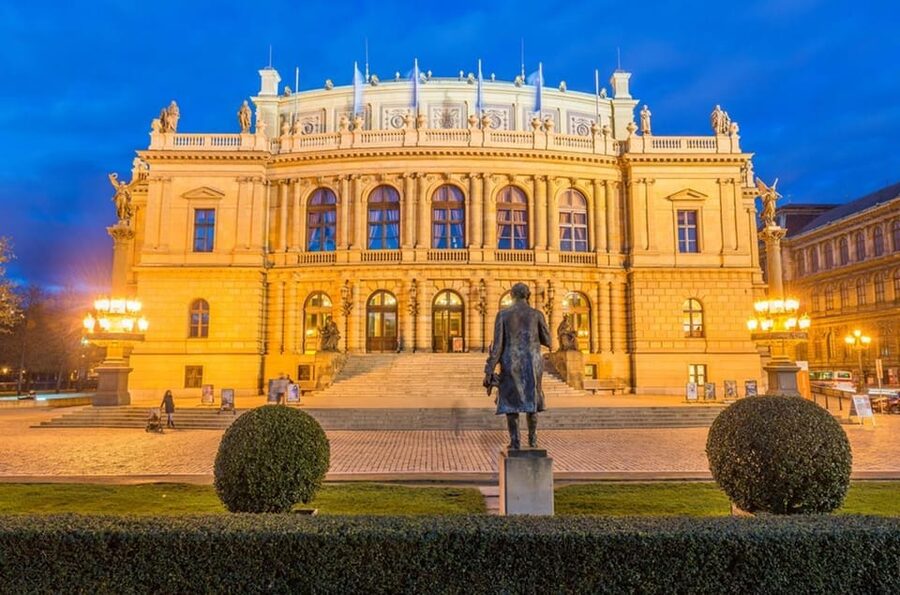Concert in the Rudolfinum - MOZART, VIVALDI, SMETANA - Dress Code, Audience Mix, and How to Make It Enjoyable