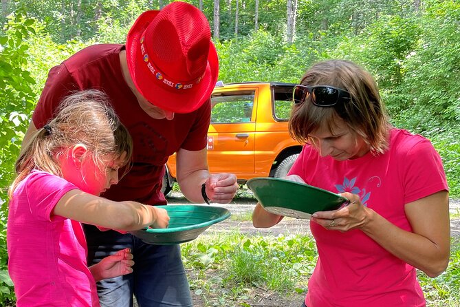 Countryside, Czech Garnet Panning, Farm,Lunch&Beer 4WD Adventure - How Pickup and a Private Group Actually Works