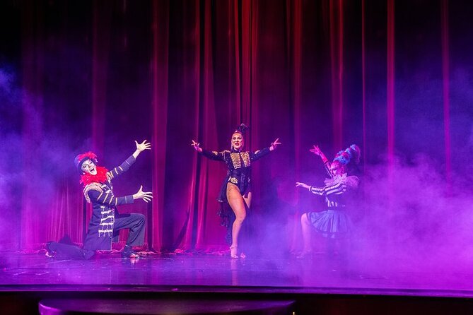 Czech Cabaret Show - The Show’s Format: Musical Numbers, Dance, and Circus Moves