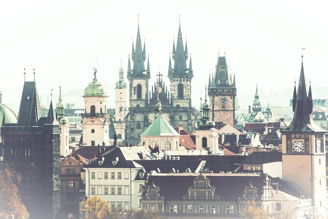 Dark Shadows of the Old Town: A Self-Guided Audio Tour of Prague - Start at Staroměstské náměstí, Then Return to It