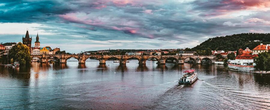 Day trips from Vienna: Prague One Day Guided Tour - Why a Vienna to Prague day trip can be the right move