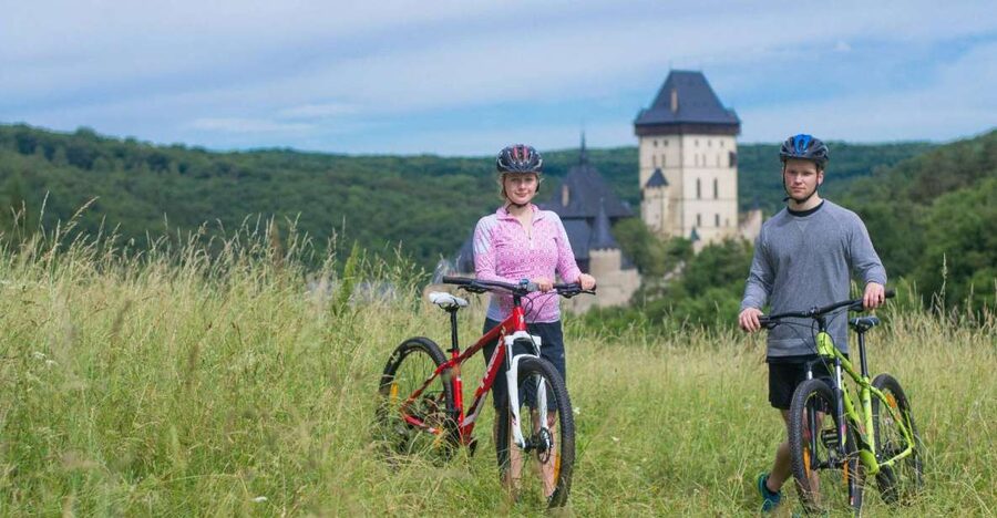 E-Bike Full-Day Trip From Prague: The Mighty Karlstejn Castle - Dobřichovice: the cake-and-coffee reset behind a medieval vibe