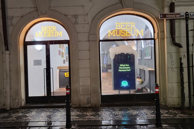Enjoy 3 beers in Czech Beer Museum - The Beer Tasting and Draft-Your-Own Moment