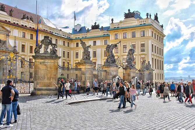 Explore the Historic Prague Castle: Private Half-Day Walking Tour - Stop 2: St. Vitus Cathedral, coronations and Saint Wenceslaus (45 minutes)