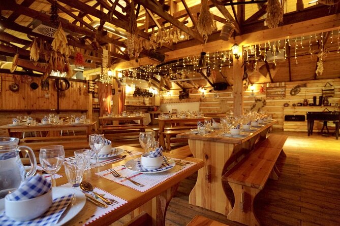 Folk Dinner Experience in Prague with Transportation - Duration and flow: what 2 hours 30 minutes feels like