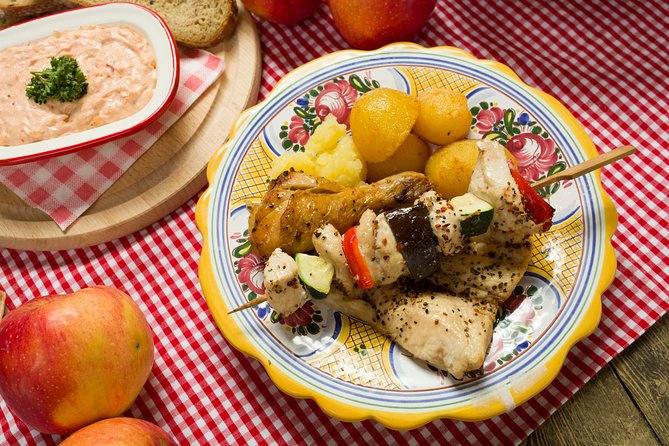 Folklore Dinner with Unlimited Drinks 4course Menu - Food Served Family-Style and Shared Tables: The Social Upside