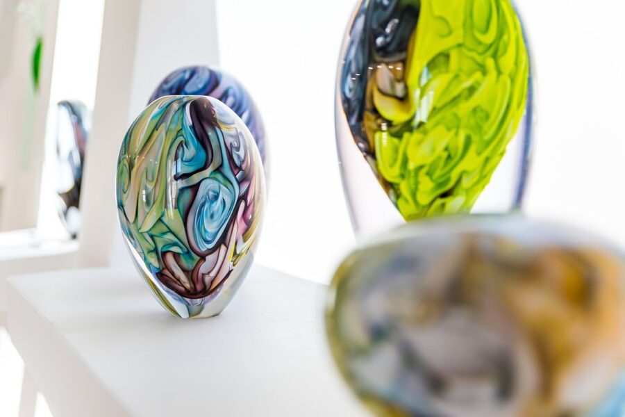 From Prague: Bohemian Glass Crystal Private Tour with Lunch - What You Can Buy, Ship, and Bring Home