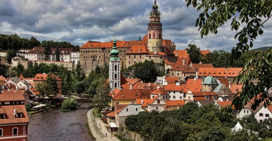 From Prague: Český Krumlov Full-Day Tour with Pickup - Who This Tour Fits Best (And Who Should Rethink It)