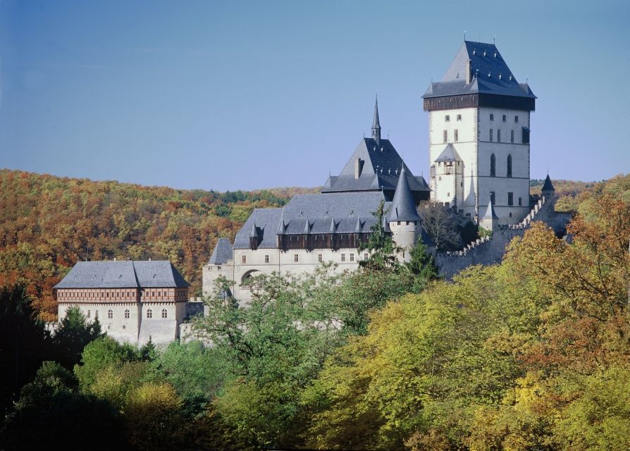 From Prague: Half-Day Karlstejn Castle Tour - Where to meet on Parizská Street (and what to do first)