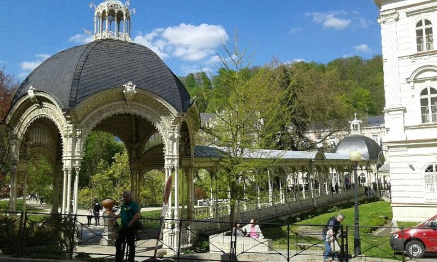 From Prague: Karlovy Vary Full-Day Tour - Guided Walking Plus Free Time for Shopping and Slow Wandering