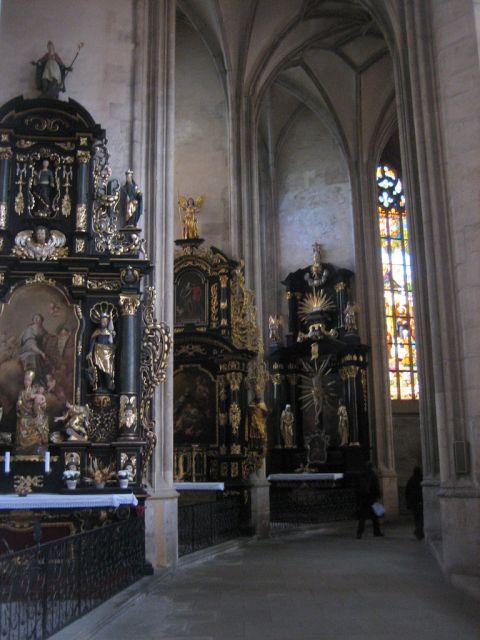 From Prague: Kutna Hora Walking Tour & St. Barbara Cathedral - Walking Kutná Hora: reading medieval streets in one loop