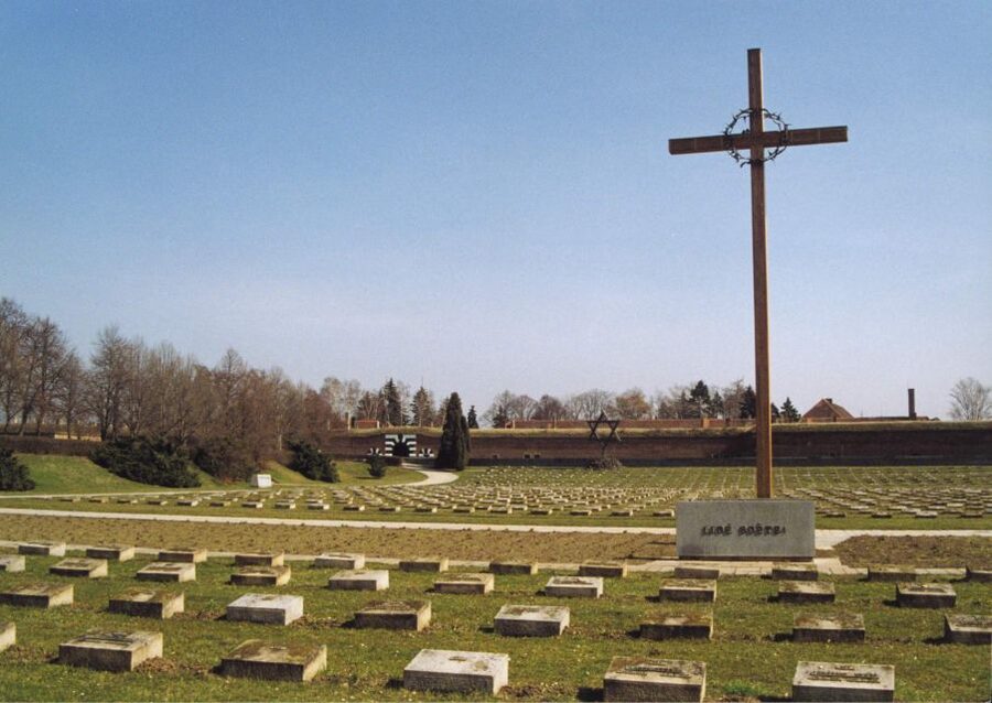From Prague: Terezin Concentration Camp & Memorial Tour - Guides like Peter: why the storytelling gets praised
