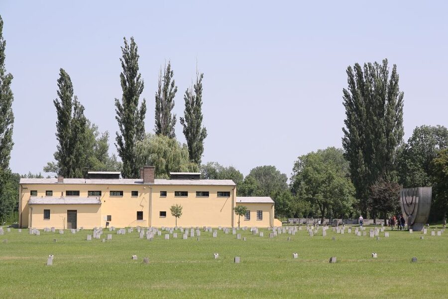 From Prague: Terezin Concentration Camp & Memorial Tour - Prague to Terezin, the part that actually matters