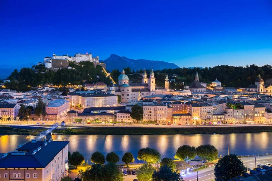 From Vienna: Day Trip to Prague and Brno with Transfer - Lesser Town (Malá Strana) and Your Free Time to Eat Like a Local