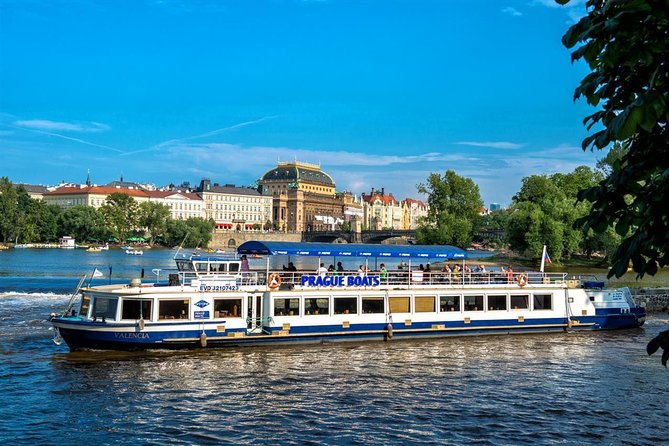 Full-Day Prague in a Nutshell Walking Tour with delicious Lunch-Cruise - Old Town Square to Municipal House: Astronomical Clock, Powder Tower, and the Jewish Quarter