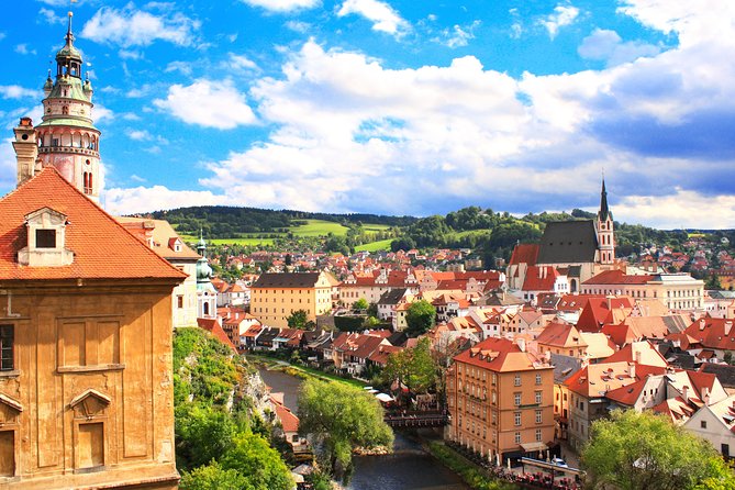 Full-Day Trip to Český Krumlov from Prague - Group size and guide quality: how to get the good version of the day