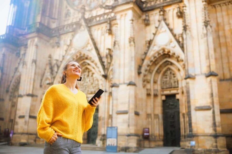 Get&Go:Prague Castle Ticket & E-Guide with Discount Vouchers - St. Vitus Cathedral with an audio guide that keeps you on track
