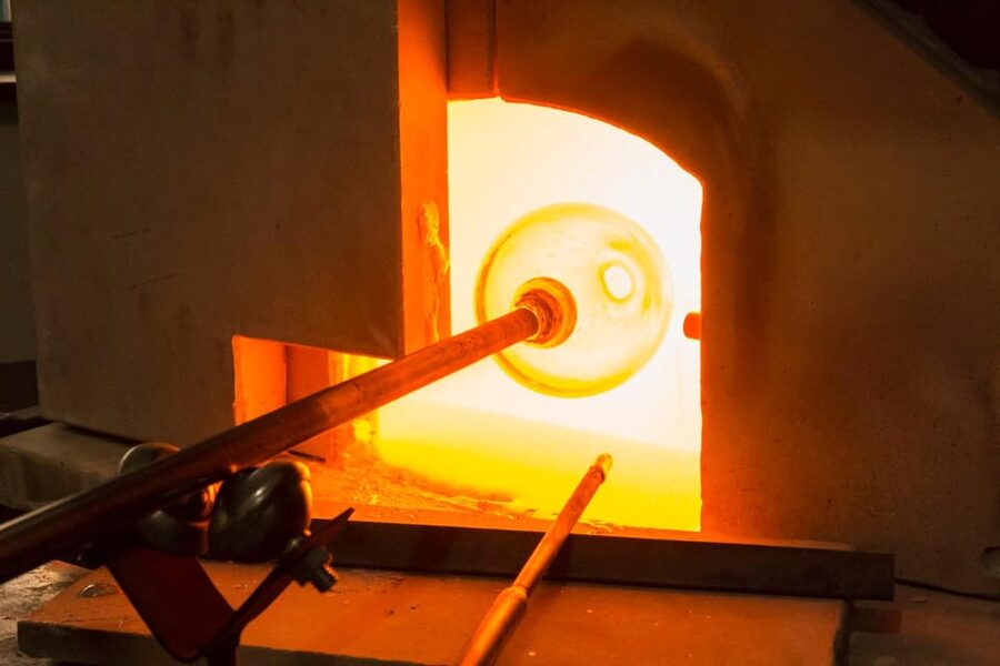 Glass blowing in Prague - Where to Meet Near Staroměstské náměstí (and why that matters)