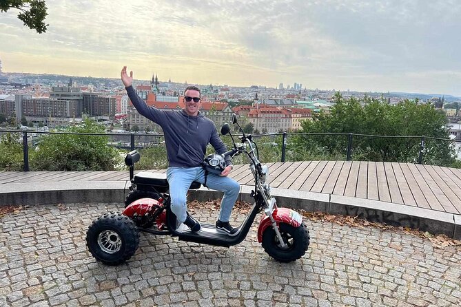 Grand City Tour on E-Trike in Prague - Pacing, group size, and what makes it feel fun