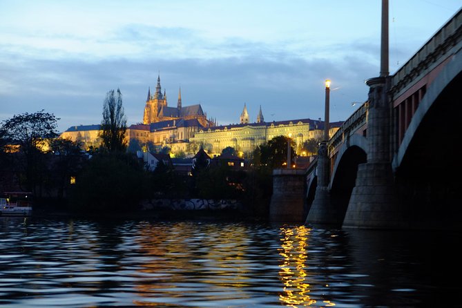 Jazz Boat: Popular LIVE JAZZ dinner cruise - The cruise experience: three jazz sets over 2.5 hours