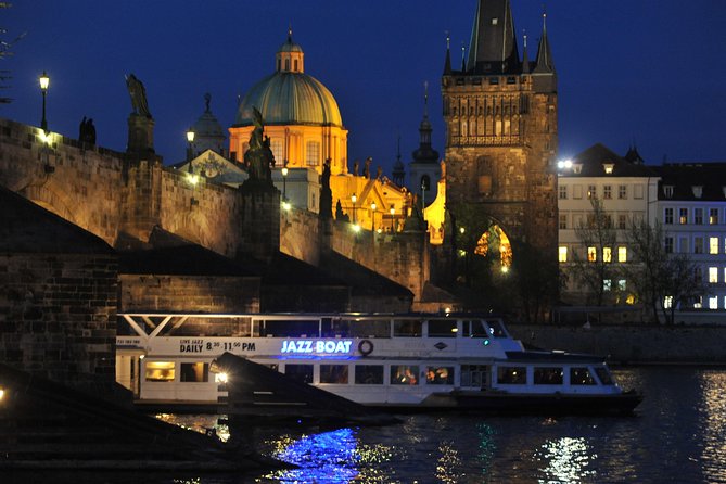 Jazz Boat: Popular LIVE JAZZ dinner cruise - Who should book this, and who should skip it