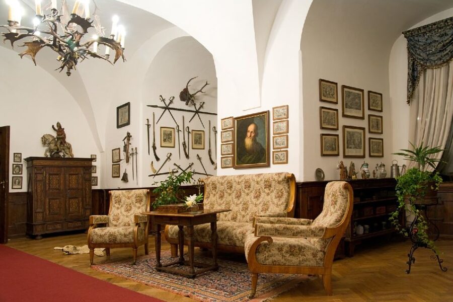 Konopiště: Chateau Tour from Prague - Franz Ferdinand and the WWI connection: the story you will carry out of the rooms