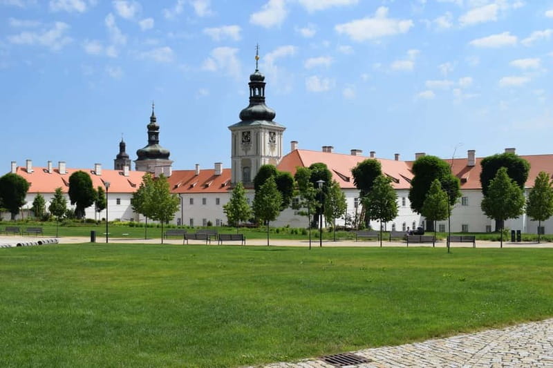 Kutná Hora from Prague - The Bone Church & St. Barbara’s - Optional Italian Court: Decide if It Fits Your Priorities
